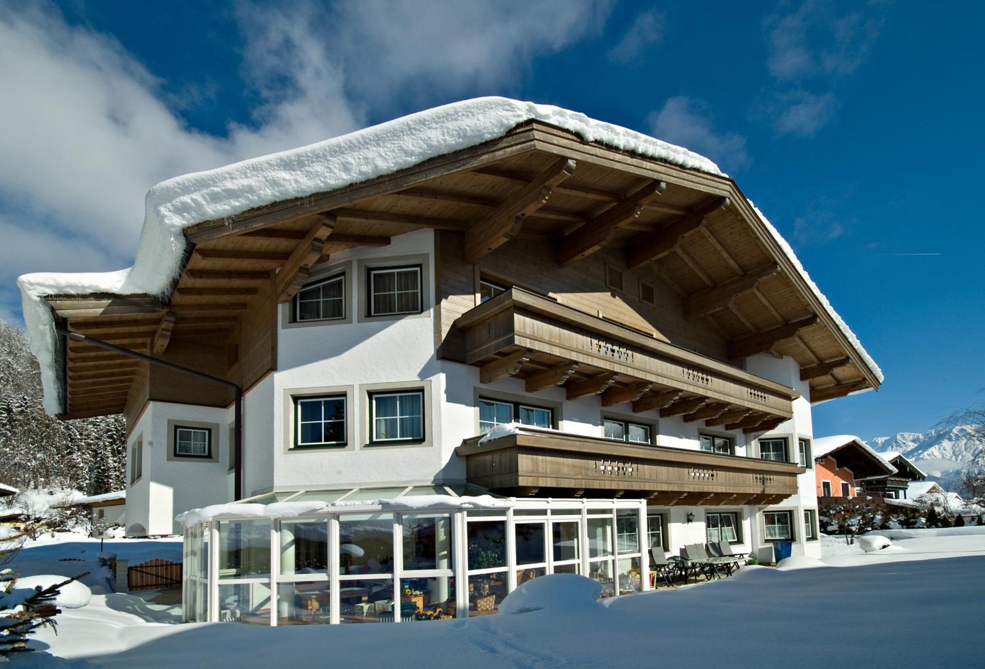 Appartements Familie Grundner ลีโอกัง ภายนอก รูปภาพ